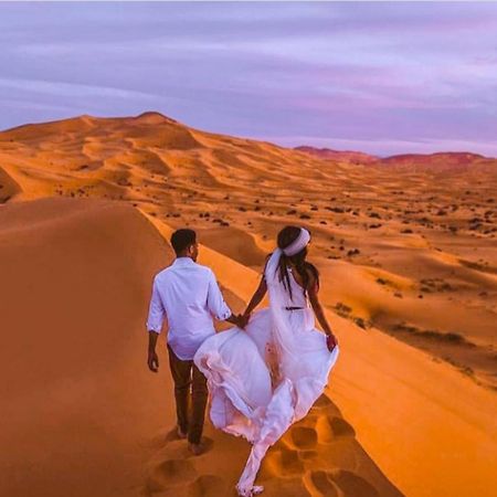 Luxury Bedouin Camp Bed & Breakfast Merzouga Bagian luar foto