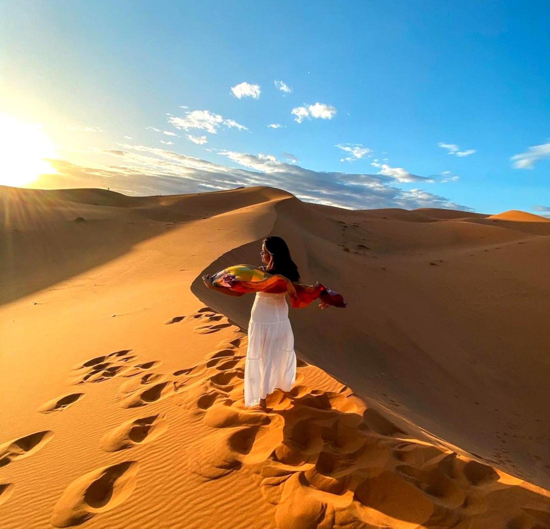 Luxury Bedouin Camp Bed & Breakfast Merzouga Bagian luar foto