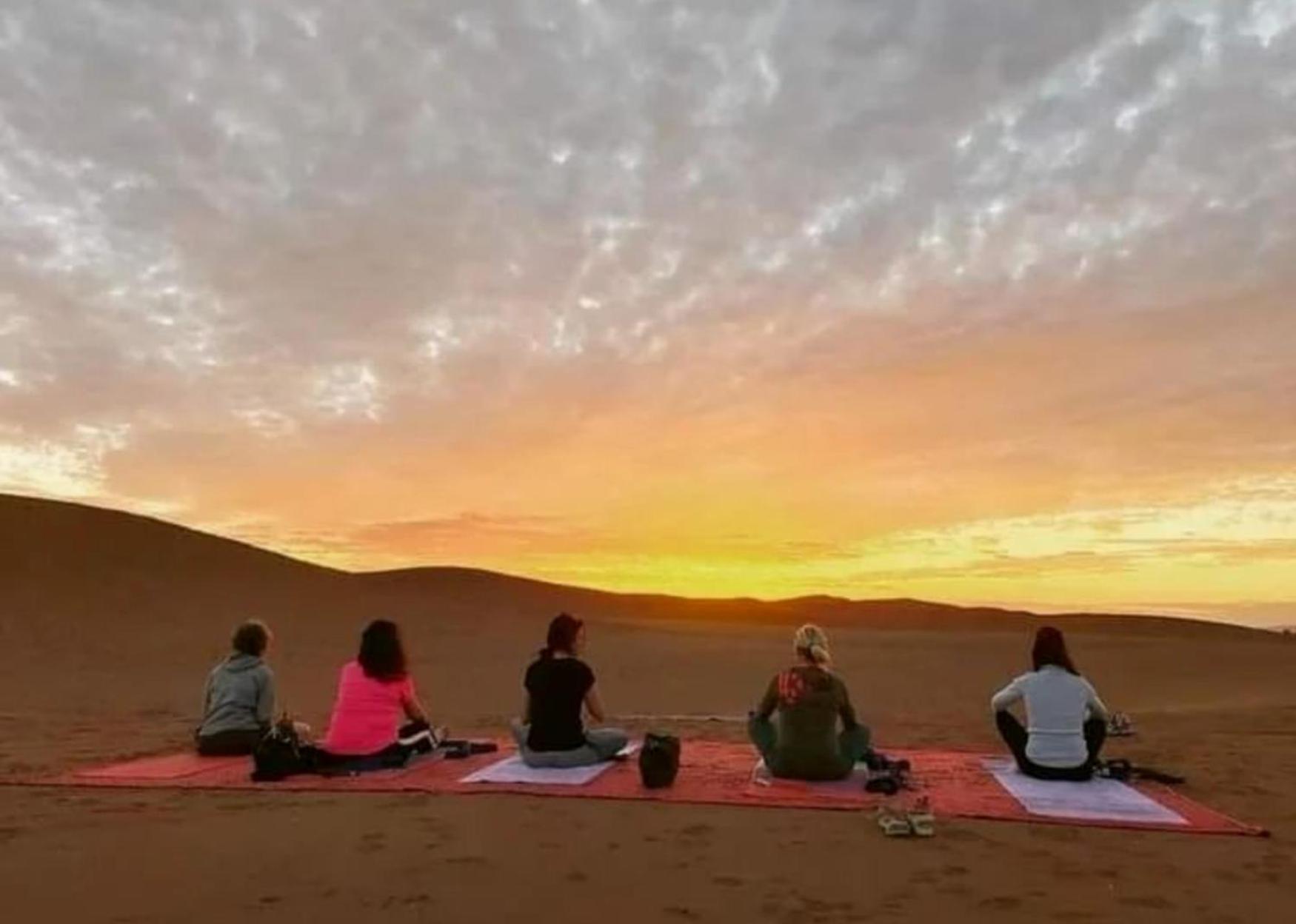 Luxury Bedouin Camp Bed & Breakfast Merzouga Bagian luar foto