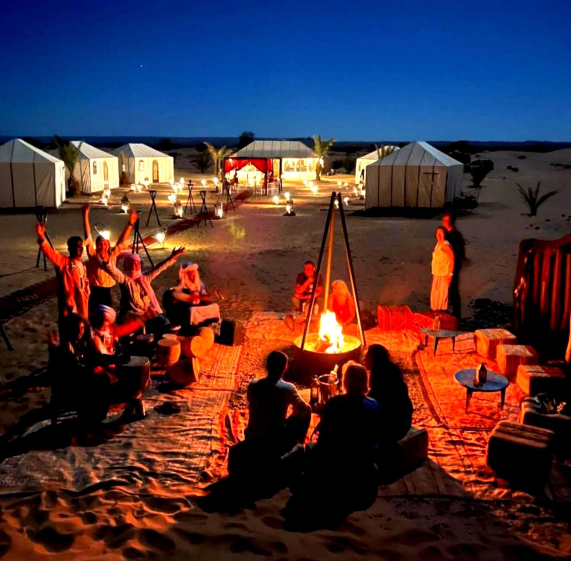 Luxury Bedouin Camp Bed & Breakfast Merzouga Bagian luar foto
