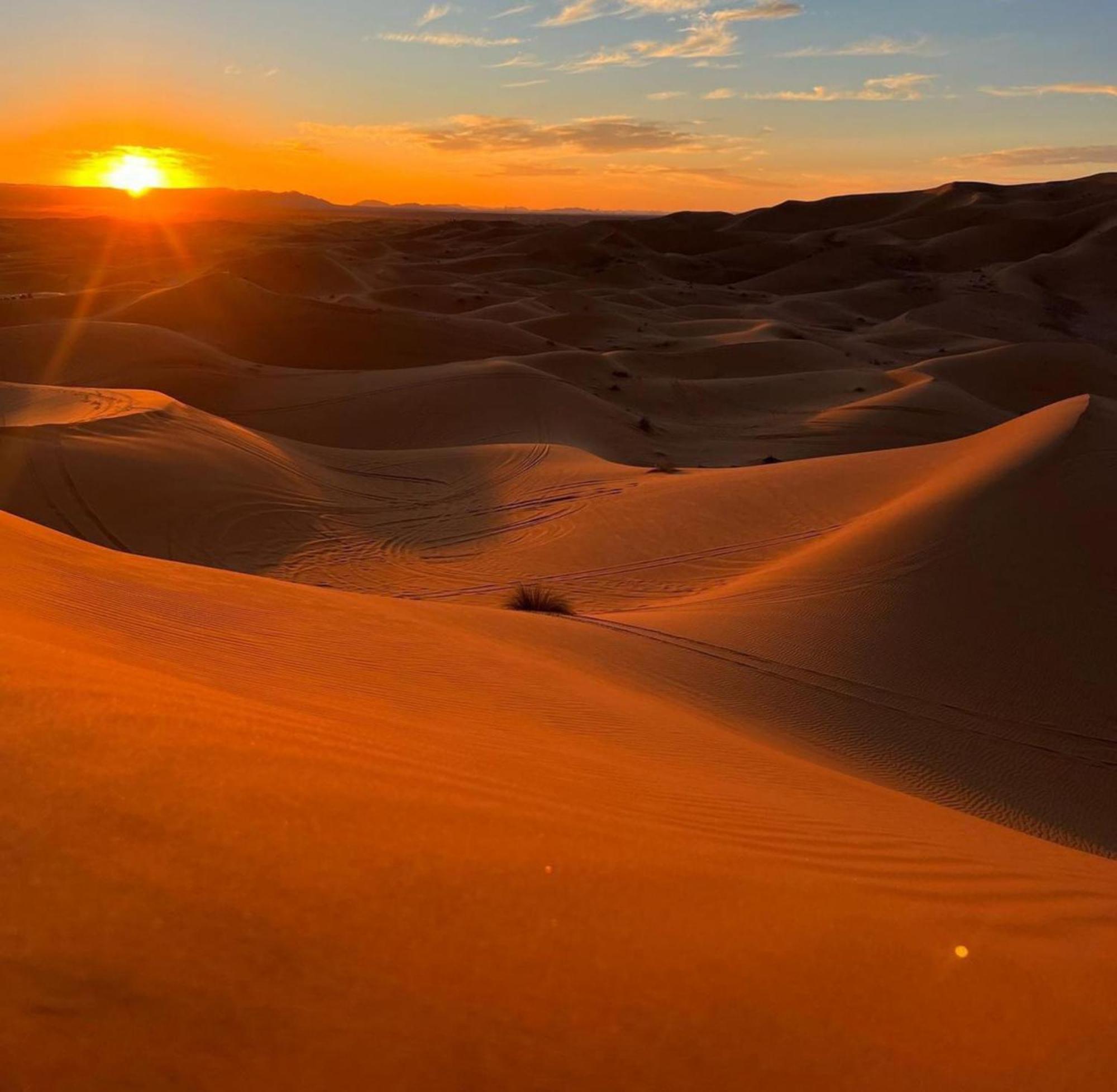 Luxury Bedouin Camp Bed & Breakfast Merzouga Bagian luar foto