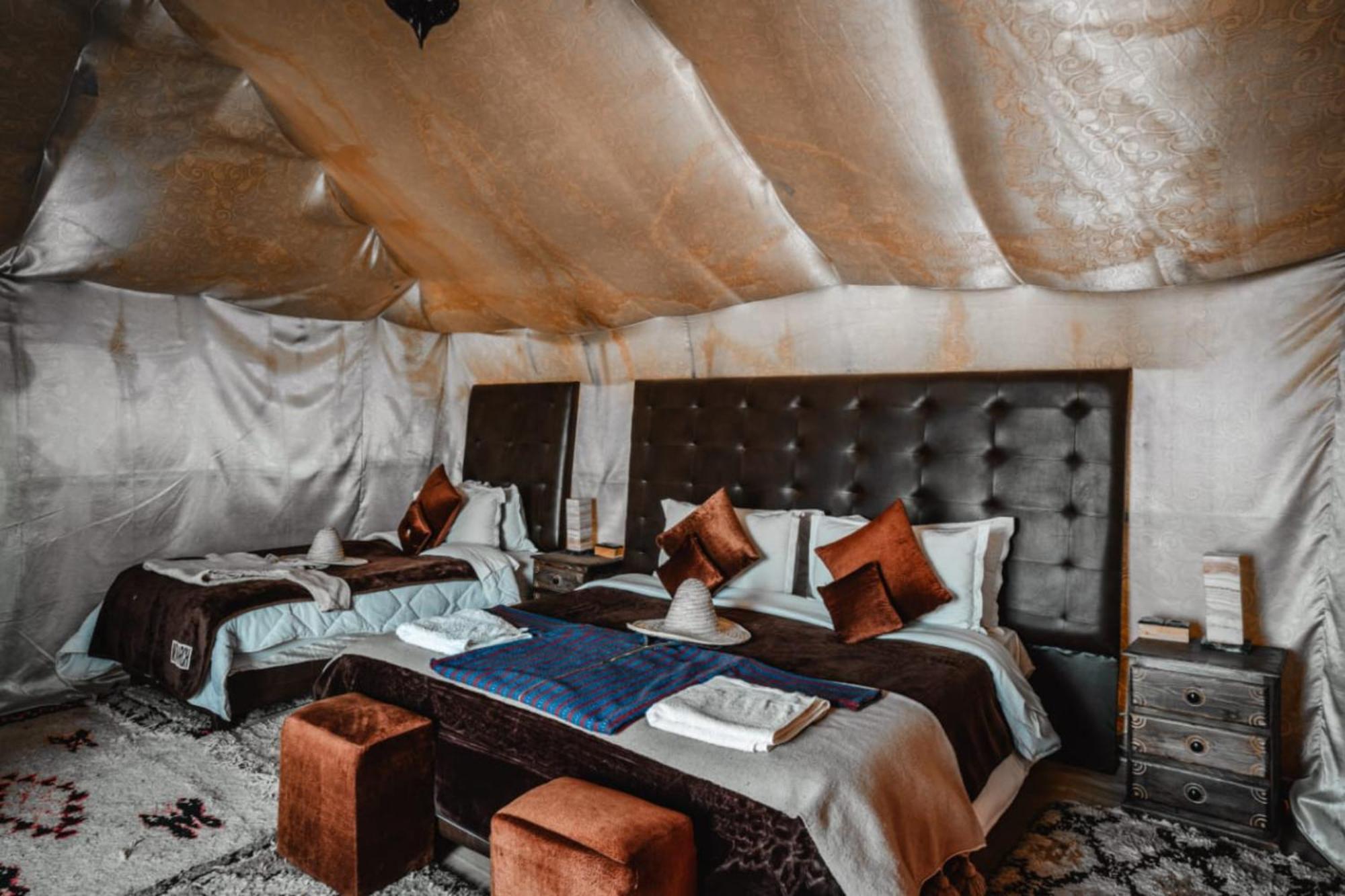 Luxury Bedouin Camp Bed & Breakfast Merzouga Bagian luar foto