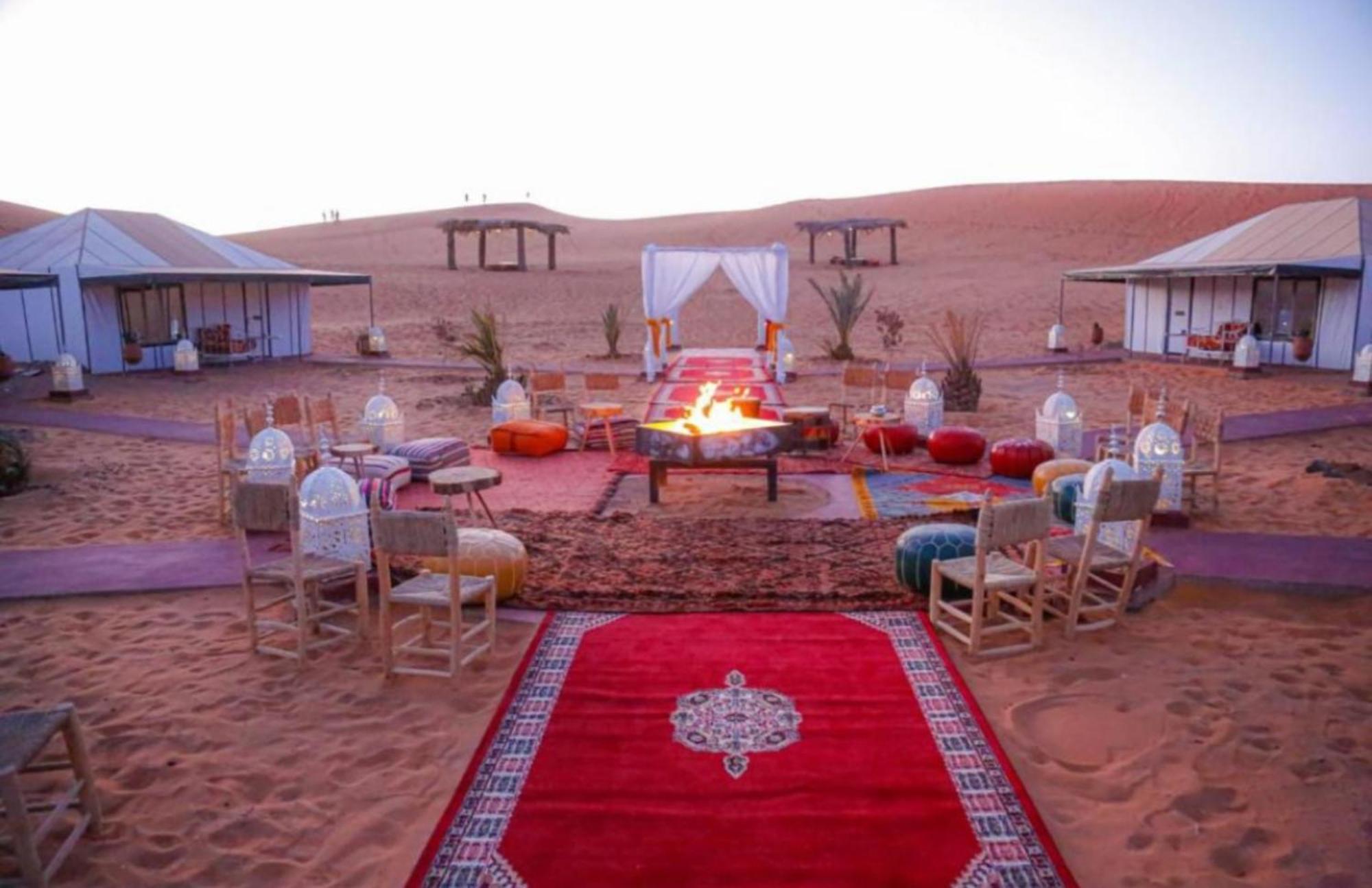 Luxury Bedouin Camp Bed & Breakfast Merzouga Bagian luar foto