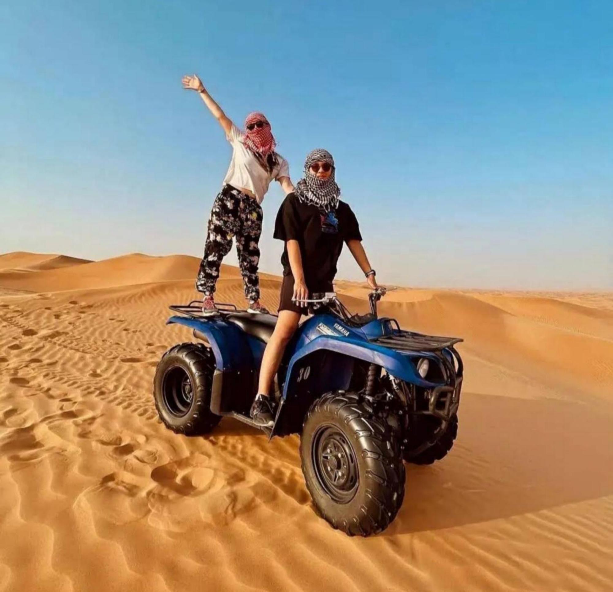Luxury Bedouin Camp Bed & Breakfast Merzouga Bagian luar foto